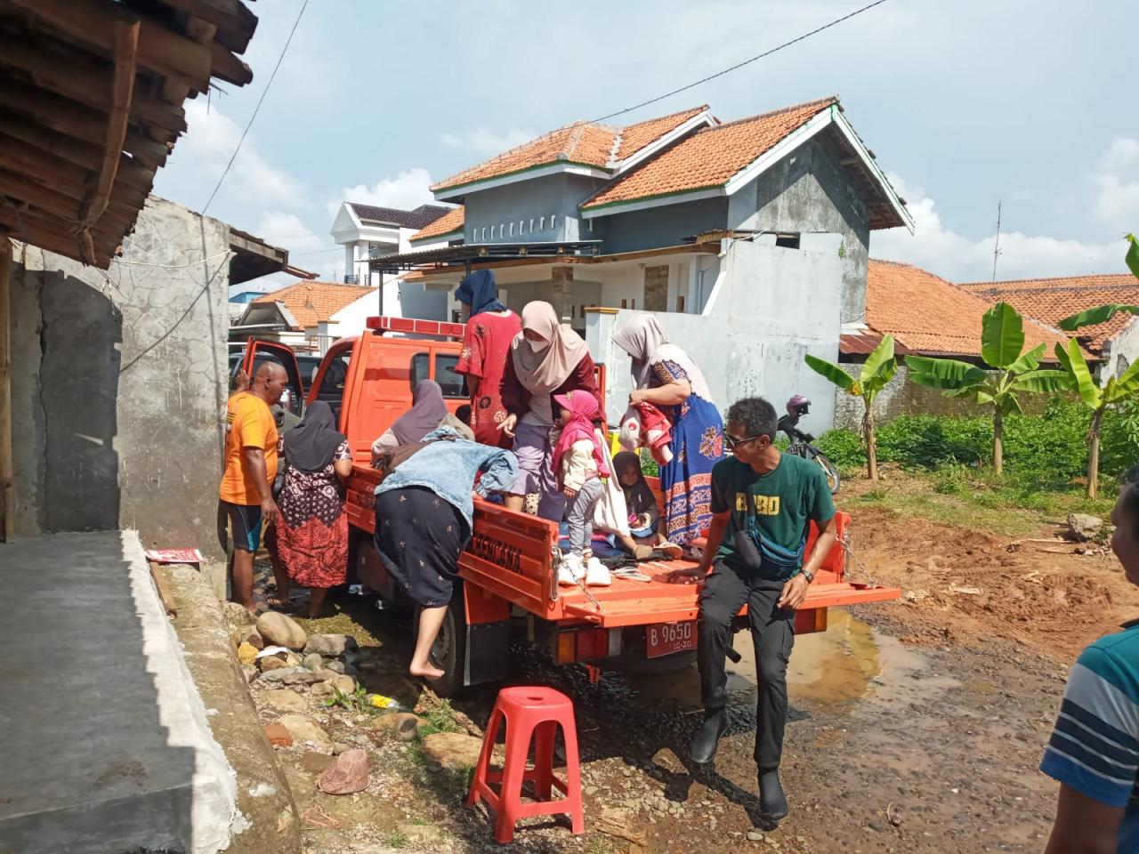 Tanggul Jebol di Pekalongan Diperbaiki, Pengungsi Masih 254 Jiwa