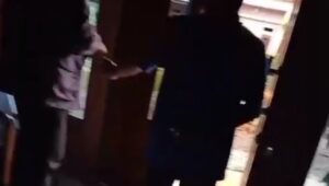 Insiden Penarikan Motor di Kesesi, Diduga Kena Pelipis Tangan Berbalsem, Petugas Penarik Lapor Polisi