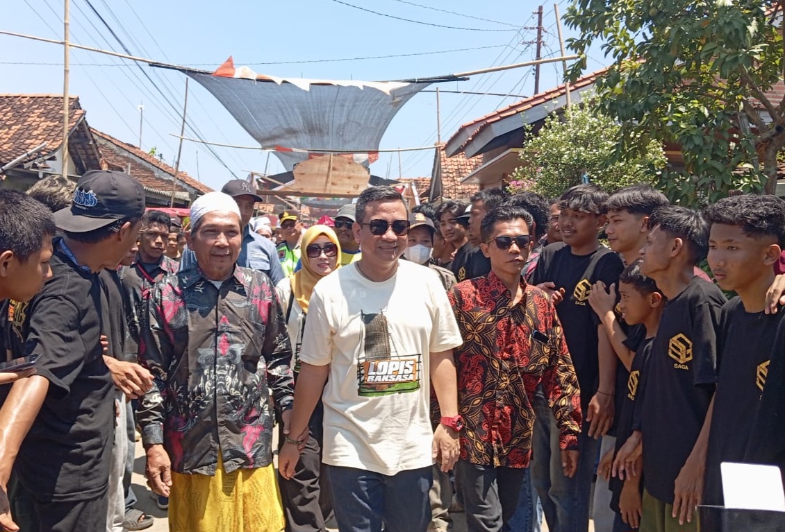 Pemuda SAGA Berperan Aktif Sukseskan Tradisi Lopis Ageng di Pekalongan