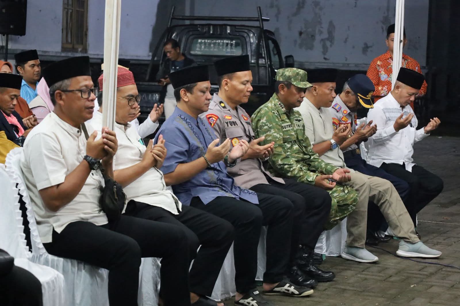 Ratusan Jemaah Haji Kota Pekalongan Berangkat, Wali Kota Aaf Doakan Perjalanan Lancar dan Sehat