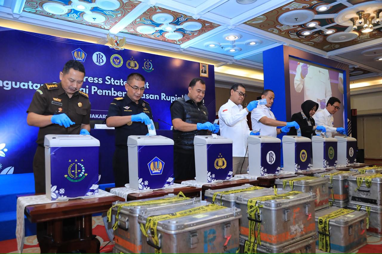 Polri dan BI Tegaskan Perang terhadap Uang Palsu, Ratusan Ribu Lembar Dimusnahkan