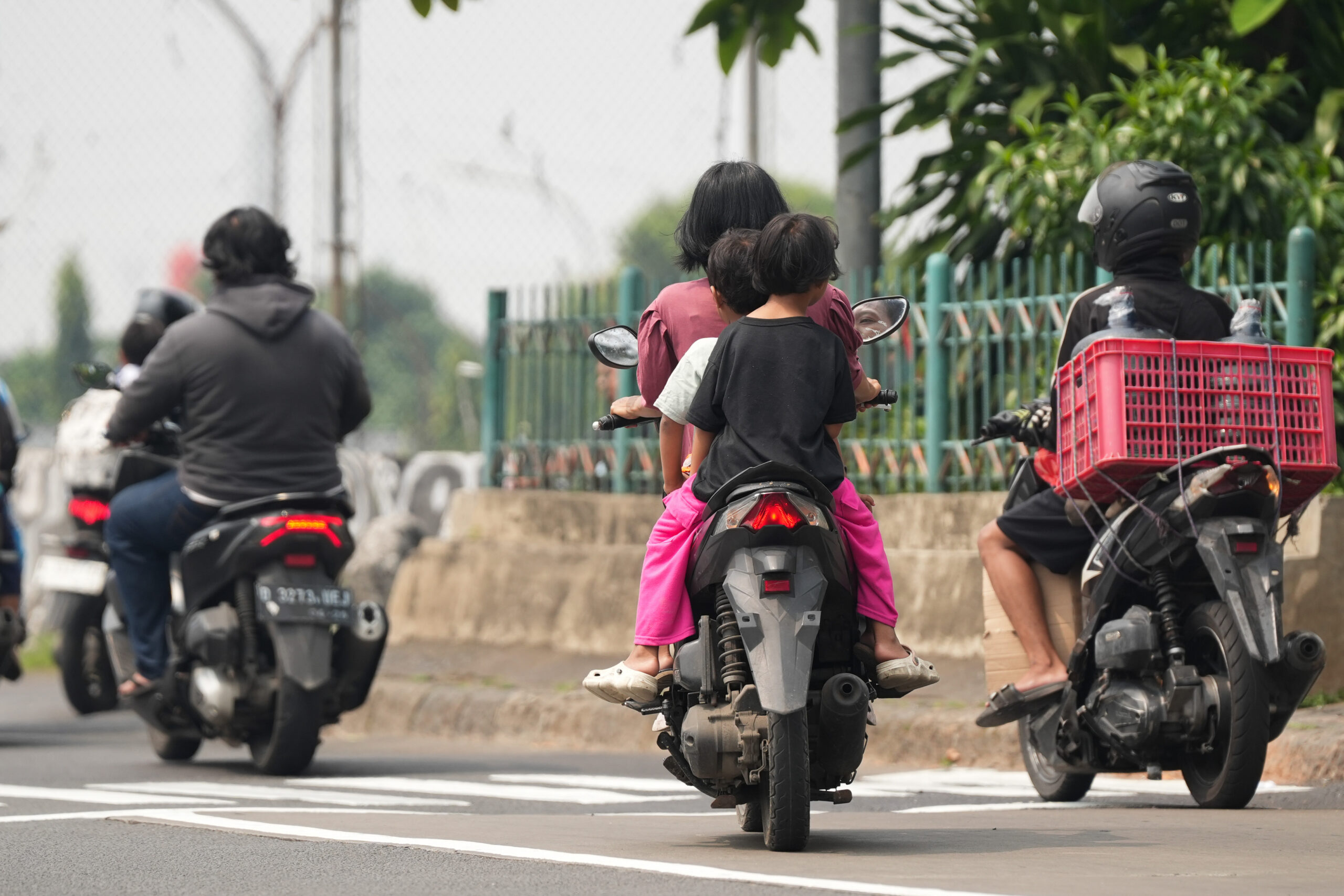 Pelat Nomor Kendaraan Bukan Aksesori, Modifikasi Bisa Kena Tilang
