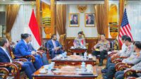 Kapolri dan Direktur FBI Bahas Penguatan Kerja Sama Penegakan Hukum Lintas Negara Kapolri dan Direktur FBI Bahas Penguatan Kerja Sama Penegakan Hukum Lintas Negara