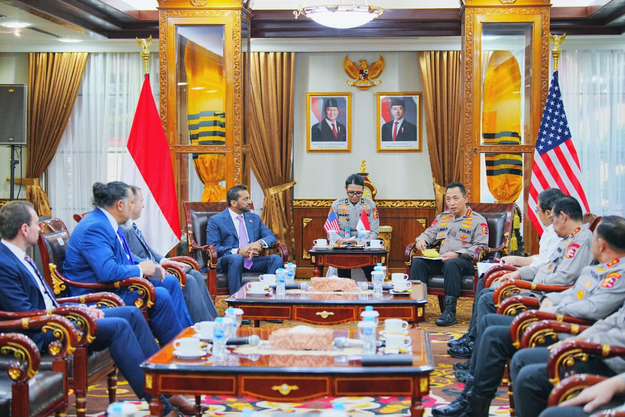 Kapolri dan Direktur FBI Bahas Penguatan Kerja Sama Penegakan Hukum Lintas Negara