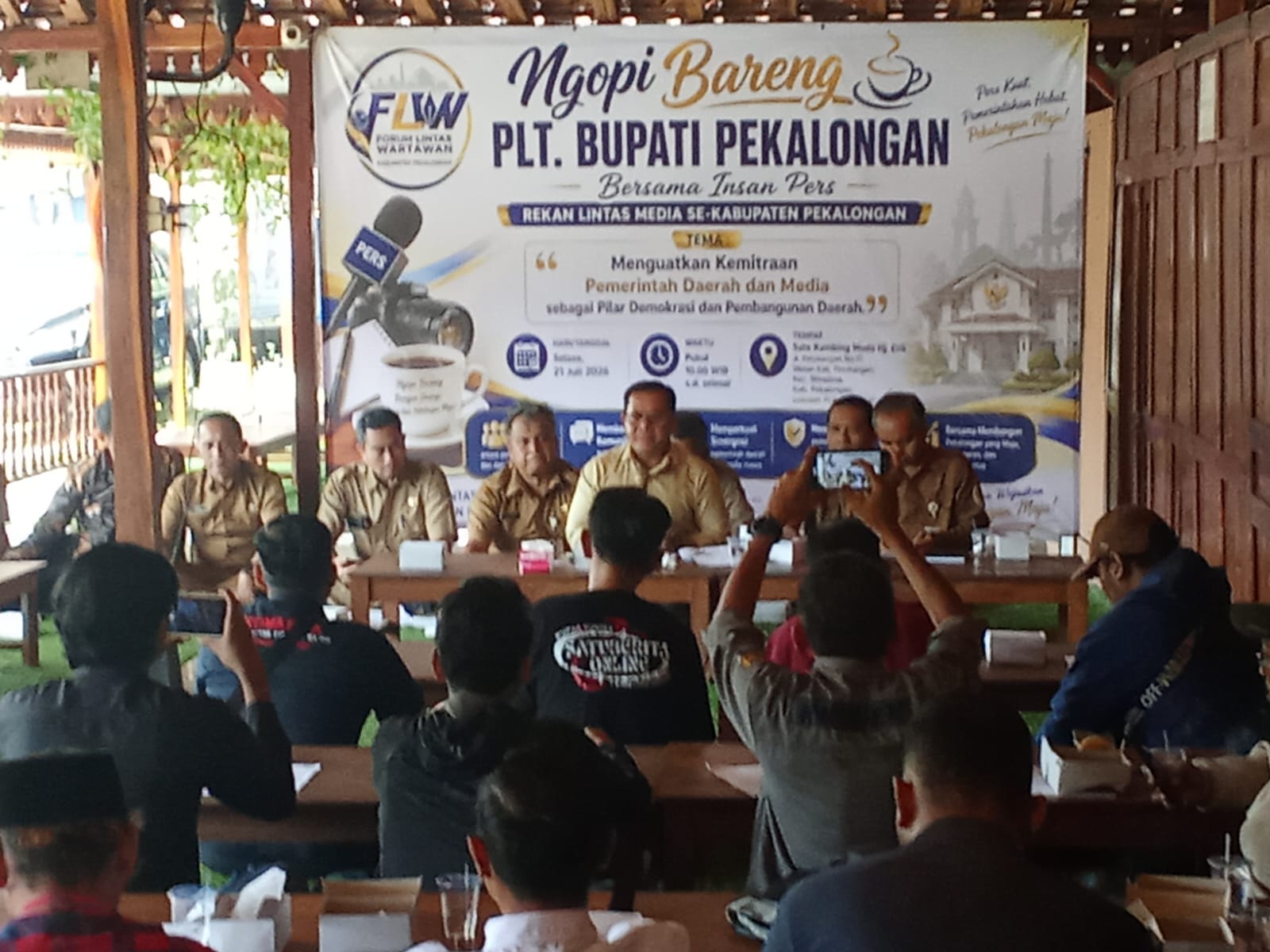 Ngopi Bareng Wartawan, Plt Bupati Pekalongan: Pers Mitra Strategis Pembangunan