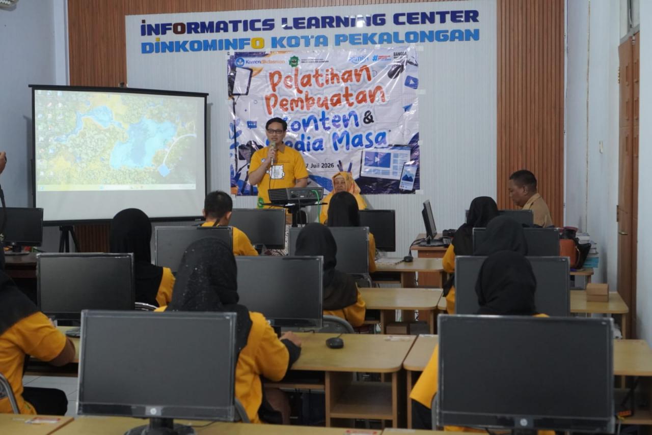 Pegiat Literasi Kota Pekalongan Dibekali Keterampilan Konten Digital
