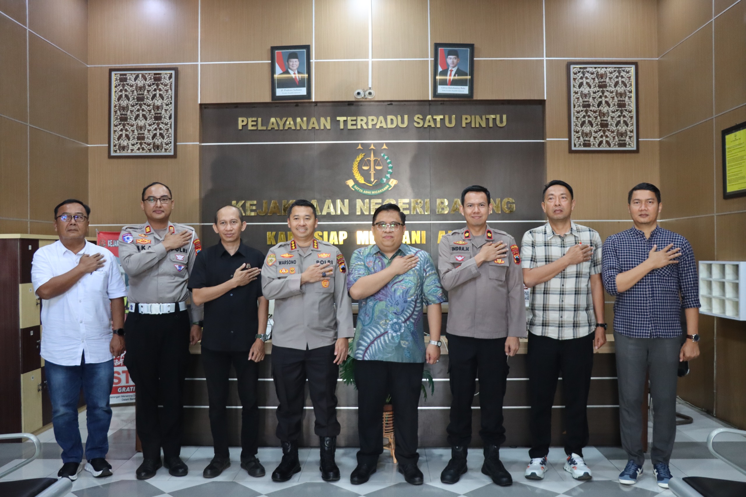 Kapolresta Batang Kompes Pol Warsono Awali Tugas dengan Silaturahmi ke Pemkab dan Kejari