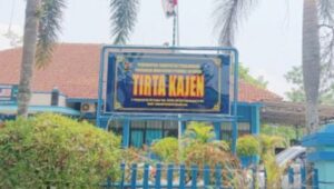 Keluhan PDAM Meluas: Warga Doro Air Baru Mengalir Tengah Malam, Tagihan Pelanggan Tetap Jalan
