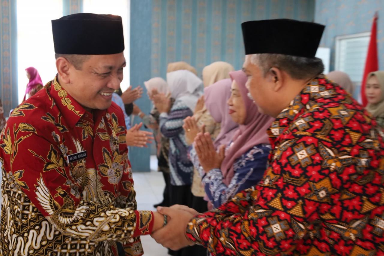 Pemkot Pekalongan Isi Jabatan Kepala Sekolah, 14 Pejabat Resmi Dilantik