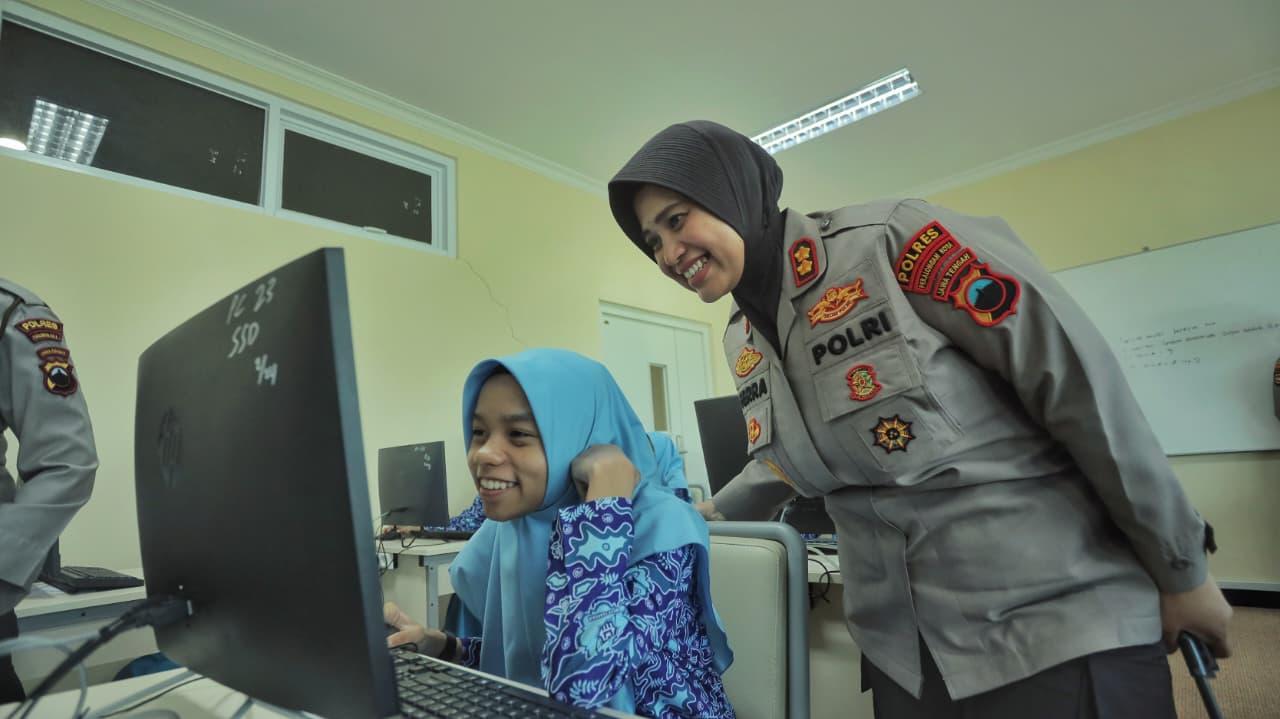 Polres Pekalongan Kota Edukasi 100 Pelajar Paham AI, Tekankan Pentingnya Saring Informasi
