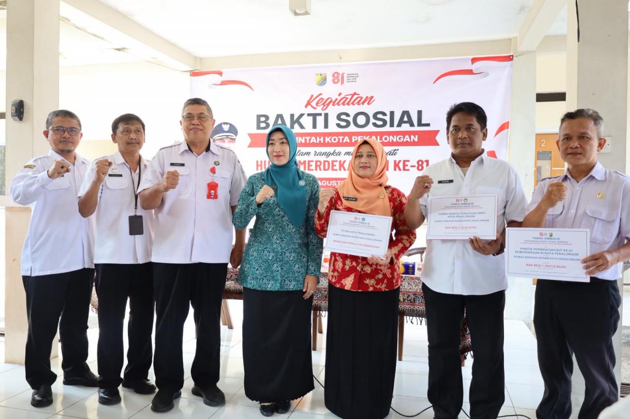 Sambut HUT ke-81 RI, TP PKK Pekalongan Salurkan Bansos untuk Penghuni RPSBM