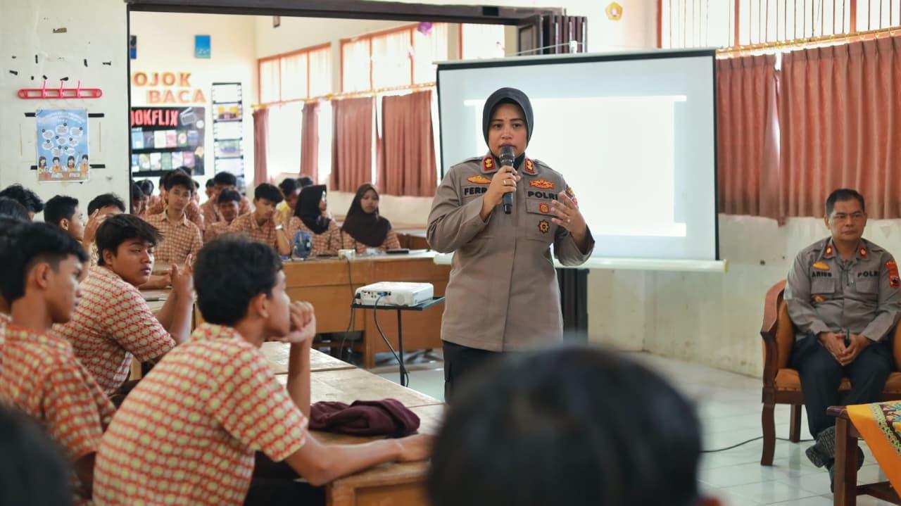 Cegah Bullying di Sekolah, Polres Pekalongan Kota Sambangi SMA Negeri 4