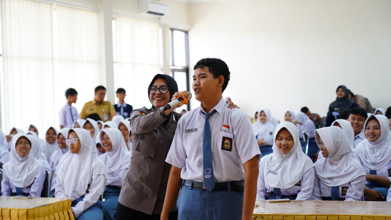 Lawan Penyalahgunaan Teknologi, Polresta Batang Gelar Edukasi dan Pelatihan AI Bagi Pelajar