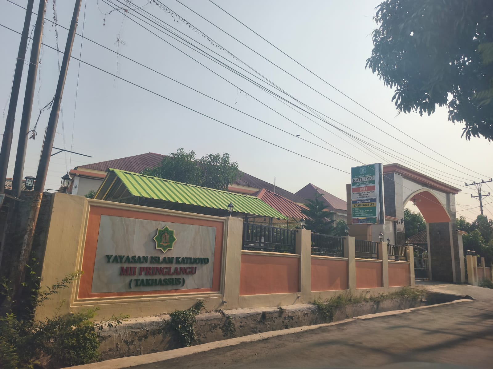 Dugaan Keracunan MBG di MI Pringlangu Pekalongan,Belasan Siswa Alami Mual dan Pusing, Kepala Sekolah Dipanggil ke Polisi