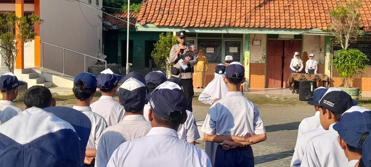 Pelajar SMPN 12 Pekalongan Diingatkan: Tolak Narkoba, Jangan Bullying dan Patuhi Lalu Lintas